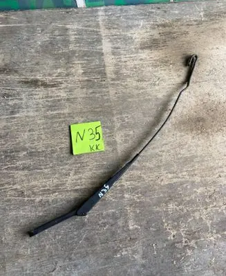 Volkswagen Transporter - Caravelle T4 Front wiper blade arm