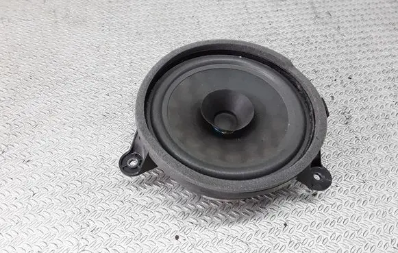 Volvo S40 Rear door speaker