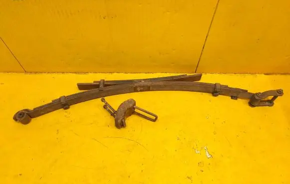 Toyota Hilux (AN120, AN130) Rear leaf spring 