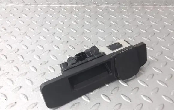 Tailgate opening switch