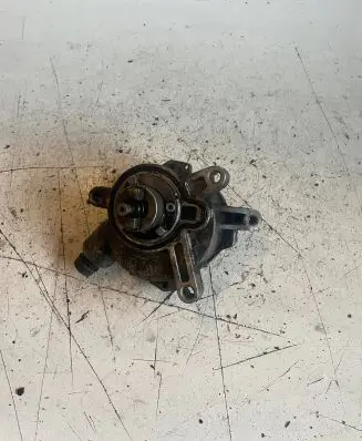 Volvo XC70 Vacuum pump 08699237