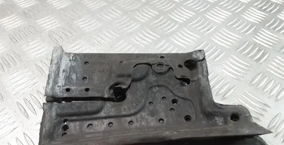BMW 5 F10 F11 Other engine bay part 64539127397 64539119426