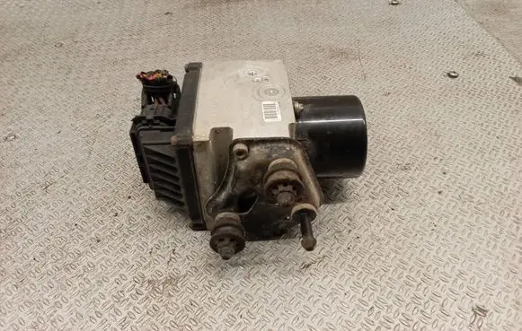 Volkswagen PASSAT B6 ABS Pump 3C0614109N