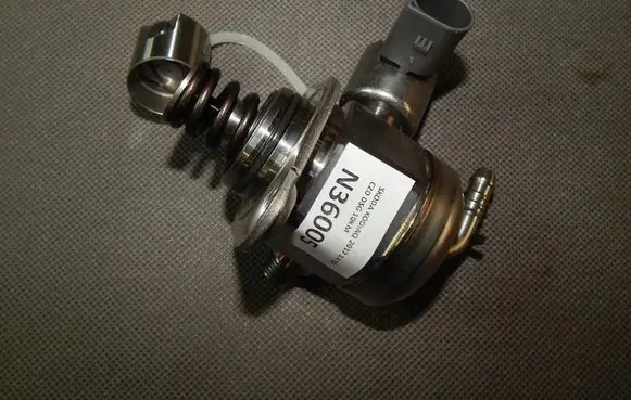 Skoda Kodiaq Fuel injection high pressure pump 04E127025D