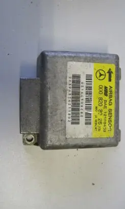 Mercedes-Benz C W202 Airbag control unit/module 008208026