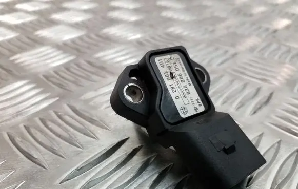 Volkswagen PASSAT CC Air pressure sensor 038906051C 0281002401