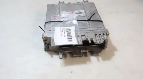 Volkswagen PASSAT B5 Engine control unit/module ECU
