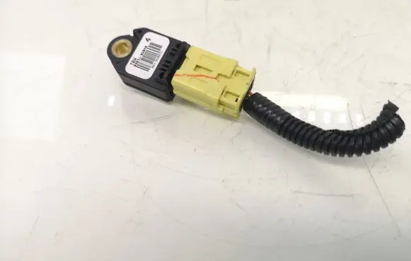 Lexus IS 220D-250-350 Airbag deployment crash/impact sensor 898310W040