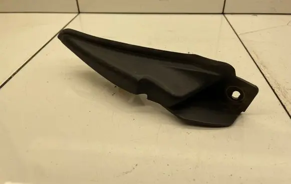 Renault Captur Windshield trim 5613P0010 668622369R