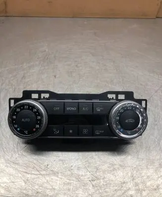 Mercedes-Benz C W204 Climate control unit 2048300590 SW380700 2HW4107