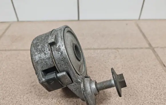 Peugeot 206 Alternator belt tensioner 