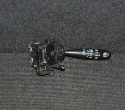 Toyota Yaris Indicator stalk 173647