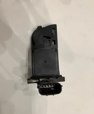 Toyota Avensis T270 Mass air flow meter 22204-26010