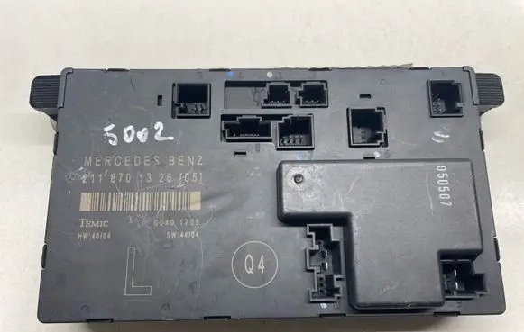 Mercedes-Benz E W211 Door control unit/module A2118701326 2118701326