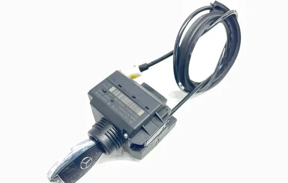 Mercedes-Benz C W203 Ignition lock 2095451908 7011988011606128 330024