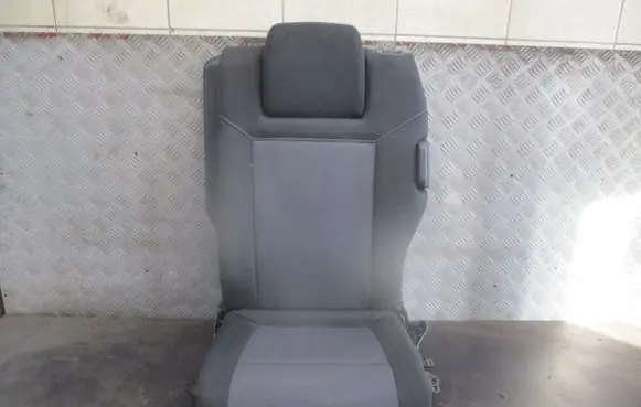 Opel Zafira B Front driver seat 