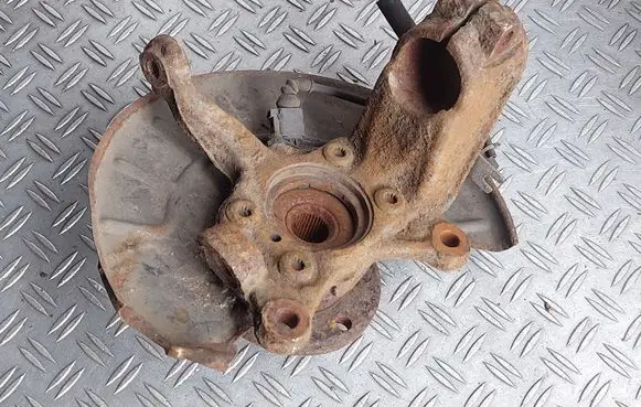 Volkswagen Jetta V Front wheel hub