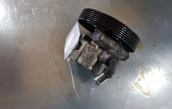 Citroen Xsara Picasso Power steering pump