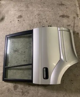 Toyota Land Cruiser (HDJ90) Rear door