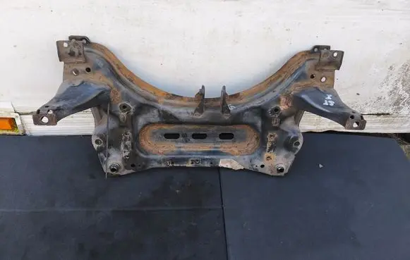 Nissan Qashqai Front subframe