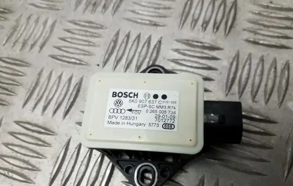 Audi A4 S4 B8 8K ESP acceleration yaw rate sensor 8K0907637C