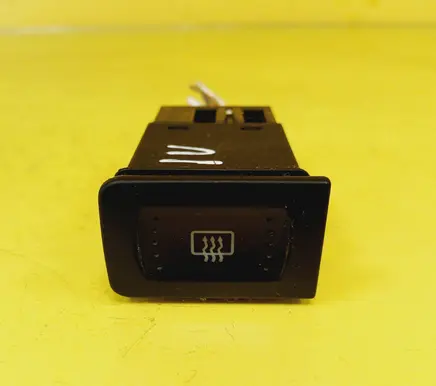 Volkswagen Golf IV Windscreen/window heater switch 1J0959621C