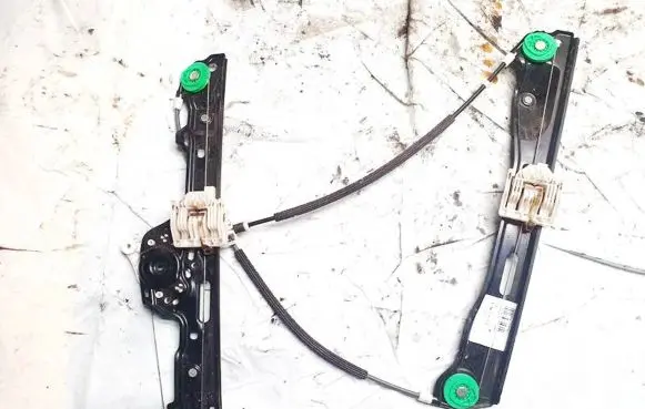 BMW 1 E81 E87 Sliding door window regulator with motor 7138465E