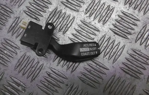 Mitsubishi Carisma Cruise control switch 