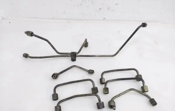 Audi A8 S8 D3 4E Fuel injector supply line/pipe 