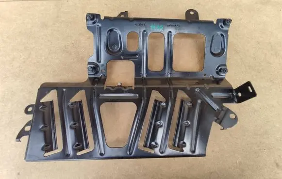 BMW X3 F25 Sound amplifier holder/bracket 9186882 65159188582 82230X