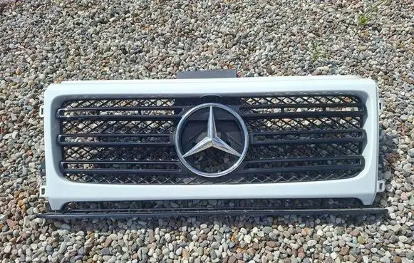 Mercedes-Benz G W463 2nd Gen Front grill A4638880400