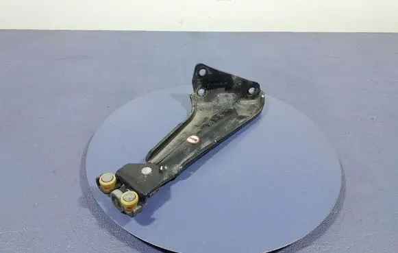 Chevrolet Combo Front door hinge set 9816984880
