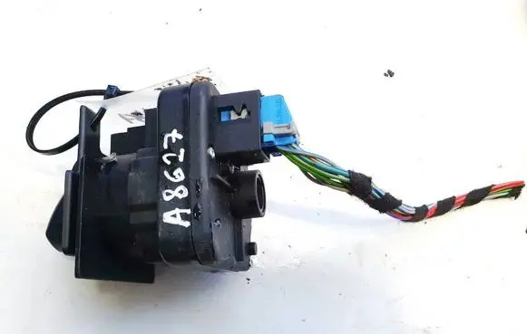 Mercedes-Benz B W245 Light switch 1695451004 32220101