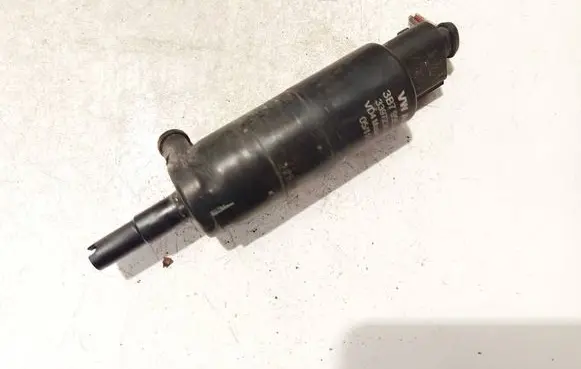 Volkswagen Touran I Windscreen/windshield washer pump 3b7955681 3397236