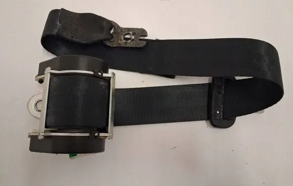 Volkswagen Golf VII Front seatbelt 5G0857805