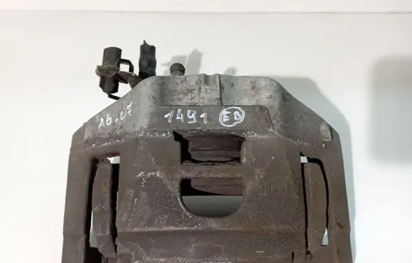 Audi A6 S6 C6 4F Front brake caliper 973