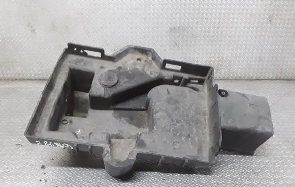 Chrysler Voyager Battery tray 