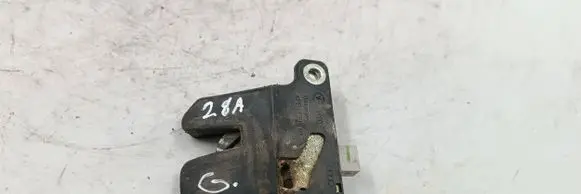 Audi A4 S4 B5 8D Tailgate/trunk/boot lock/catch/latch 8d5827505