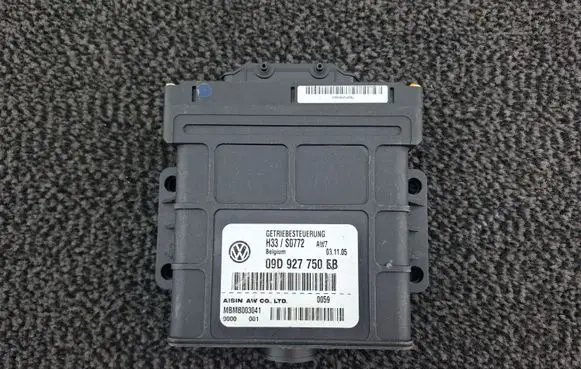 Volkswagen Touareg I Gearbox control unit/module 09D927750EB
