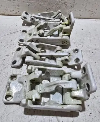 Mercedes-Benz Sprinter W907 W910 Rear door lower hinge a9107409100 a9107409000
