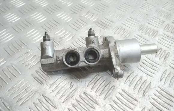 Mazda 3 I Master brake cylinder