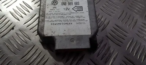 Volkswagen Golf III Airbag control unit/module 6N0909603 5WK4137