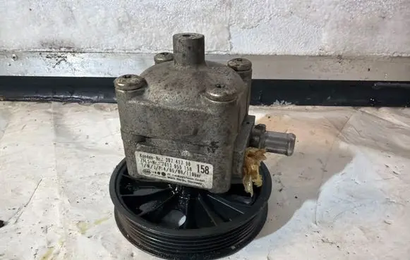 Volvo S60 Power steering pump 30741790 7613955158