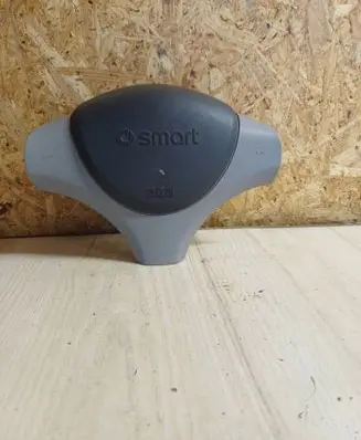 Steering wheel airbag
