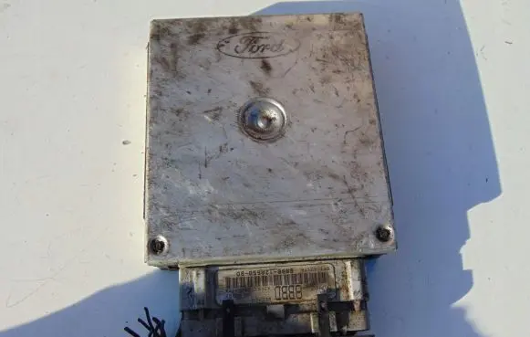 Ford Focus Engine control unit/module 88BB12A650BD