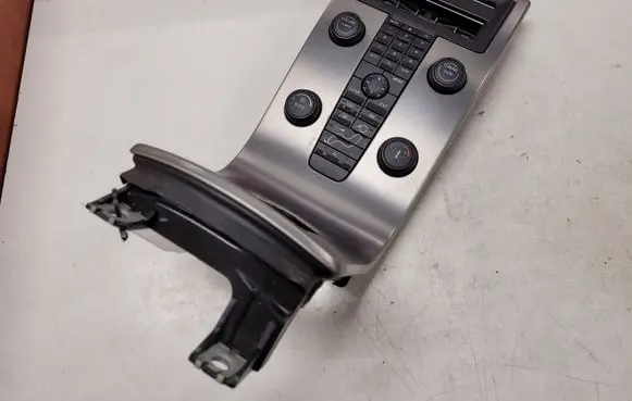 Volvo V50 Climate control unit 784413 8650694