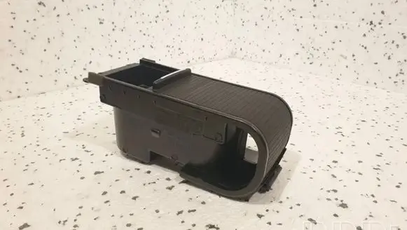 Cup holder front