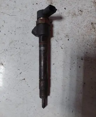 Volvo S60 Fuel injector