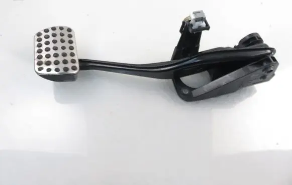 Mercedes-Benz CLA C117 X117 W117 Brake pedal 2462920208