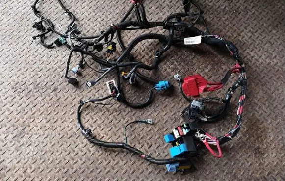 Dacia Duster Engine installation wiring loom 240117129R